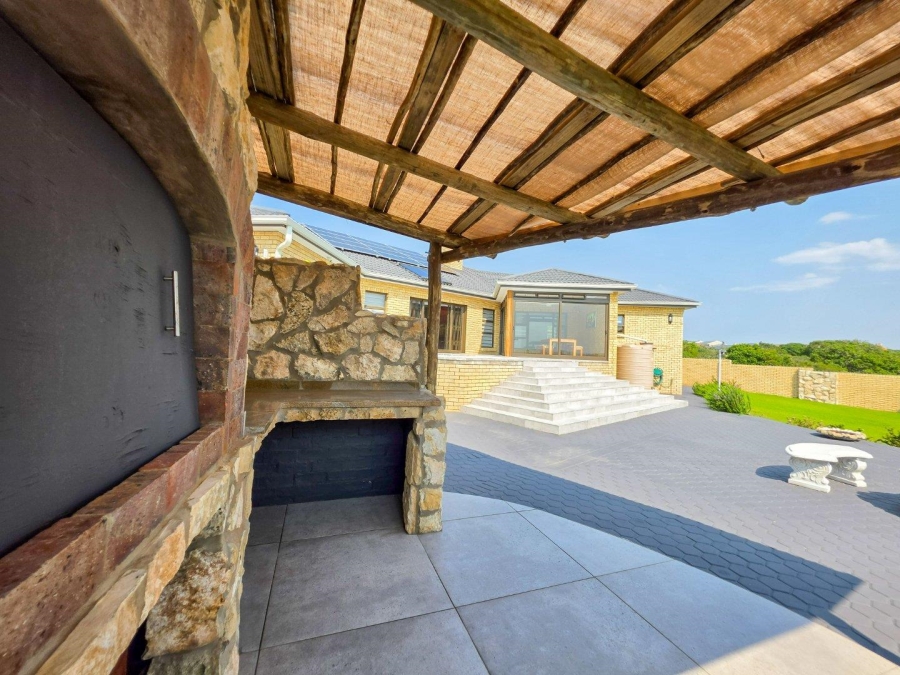 3 Bedroom Property for Sale in Stilbaai Wes Western Cape